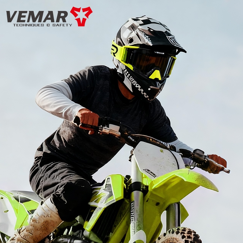 Okulary motocyklowe VEMAR wyso – Mountain Biking Full Face Helmet recenzja i cena
